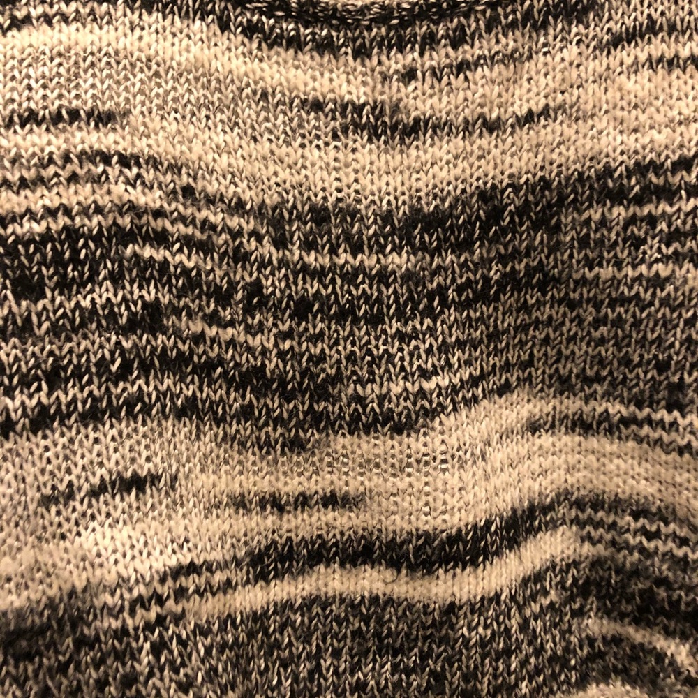 H&M Sweater - Picture 2 of 3